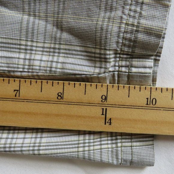 Quicksilver* Men's 1.5" Belt‎ Loop Multipocketed Plaid Bermuda Shorts~ Size 36 - Picture 7 of 14